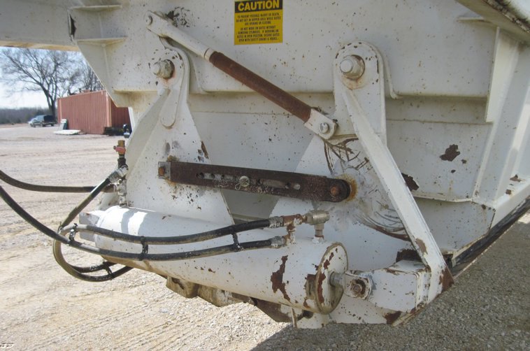 image for item 4685 2001 CPS tandem axle belly dump trailer