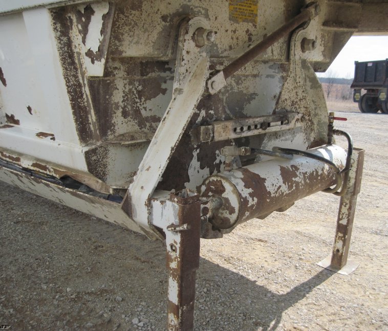 image for item 4685 2001 CPS tandem axle belly dump trailer