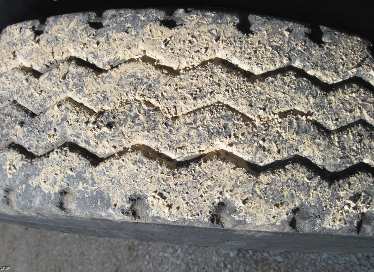 image for item 4686 2001 Trail Blazer tandem axle belly dump trailer