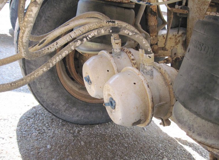 image for item 4686 2001 Trail Blazer tandem axle belly dump trailer