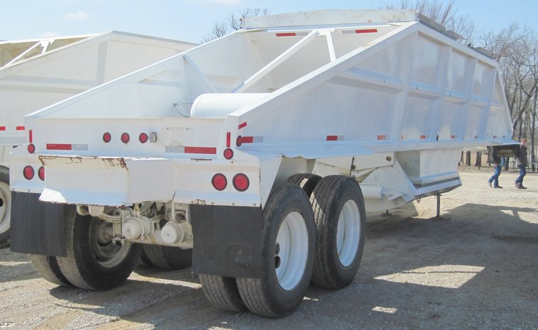 image for item 4687 1994 Trail Blazer S-4200 tandem axle belly dump trailer