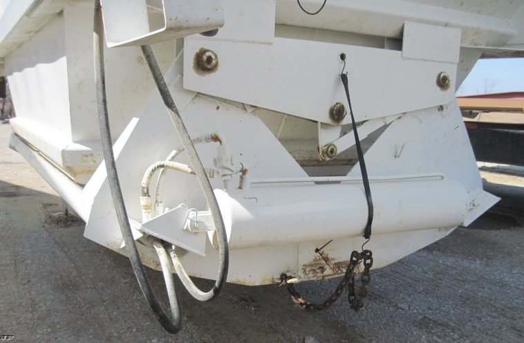 image for item 4687 1994 Trail Blazer S-4200 tandem axle belly dump trailer