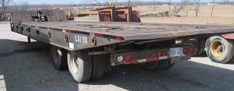 image for item 4688 1984 Landall deck over tandem axle trailer