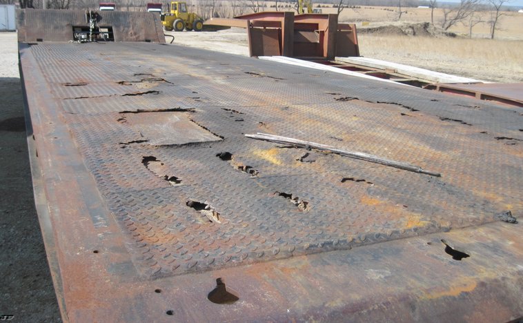 image for item 4688 1984 Landall deck over tandem axle trailer