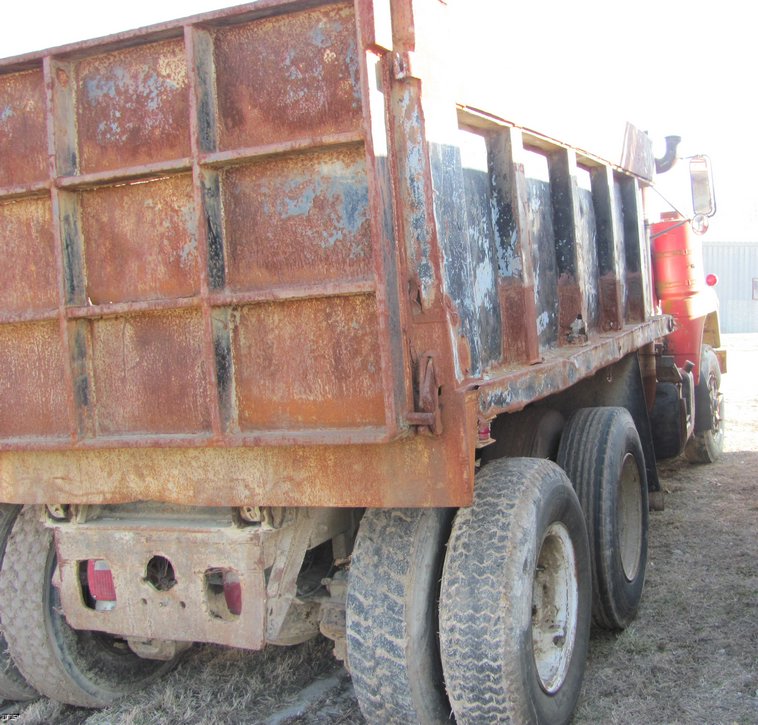 image for item 5214 1976 Mack tandem axle dump truck