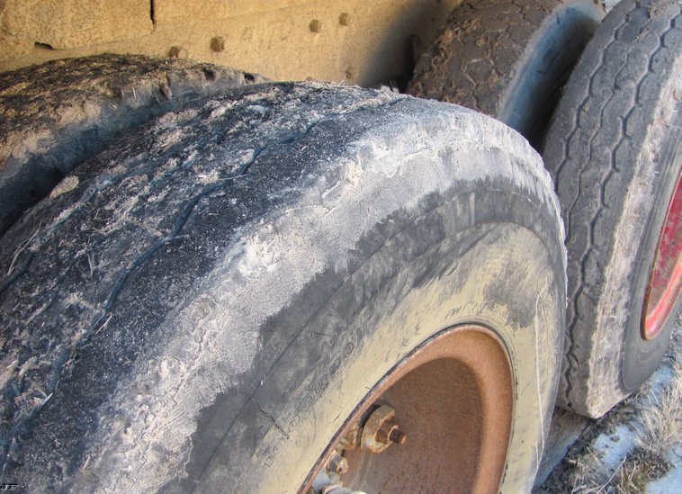 image for item 5214 1976 Mack tandem axle dump truck