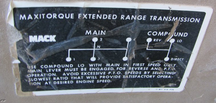 image for item 5215 1982 Mack R600 tandem axle dump truck