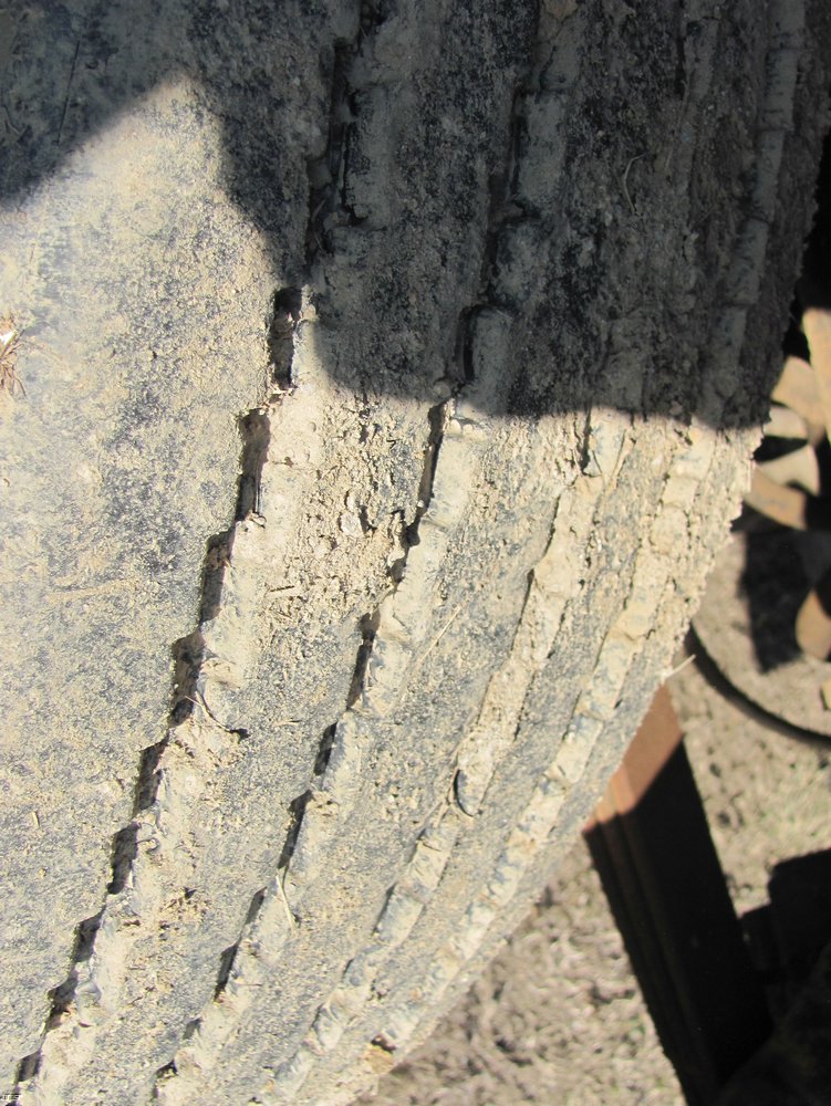 image for item 5215 1982 Mack R600 tandem axle dump truck