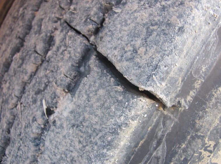 image for item 5215 1982 Mack R600 tandem axle dump truck