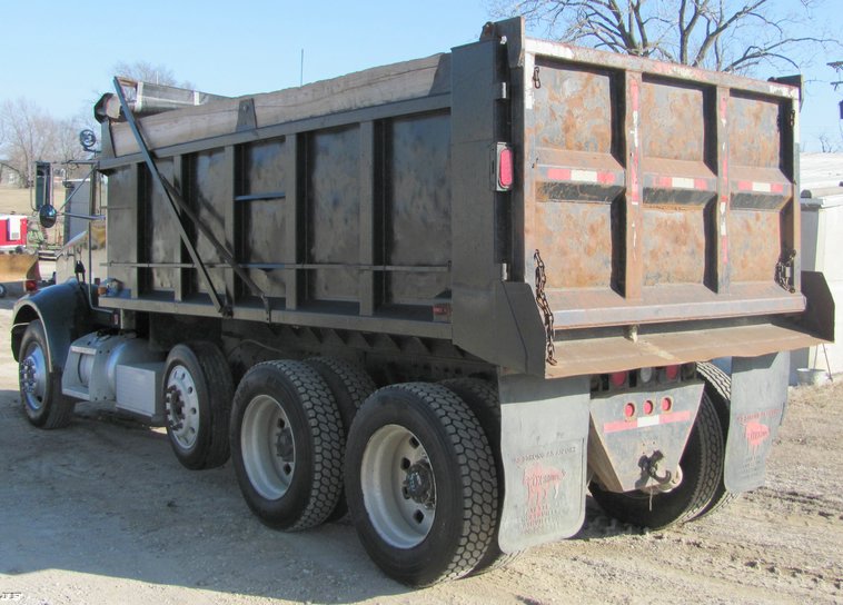 image for item 5217 2000 Peterbilt Conventional 330 dump truck