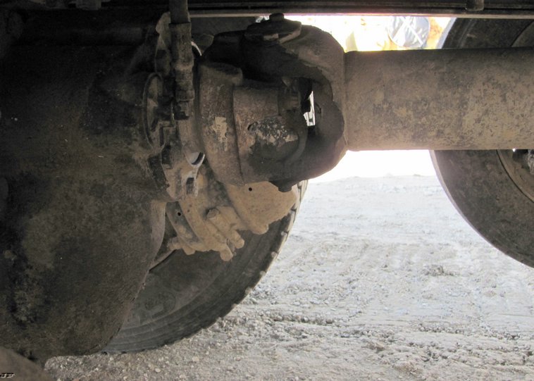 image for item 5217 2000 Peterbilt Conventional 330 dump truck