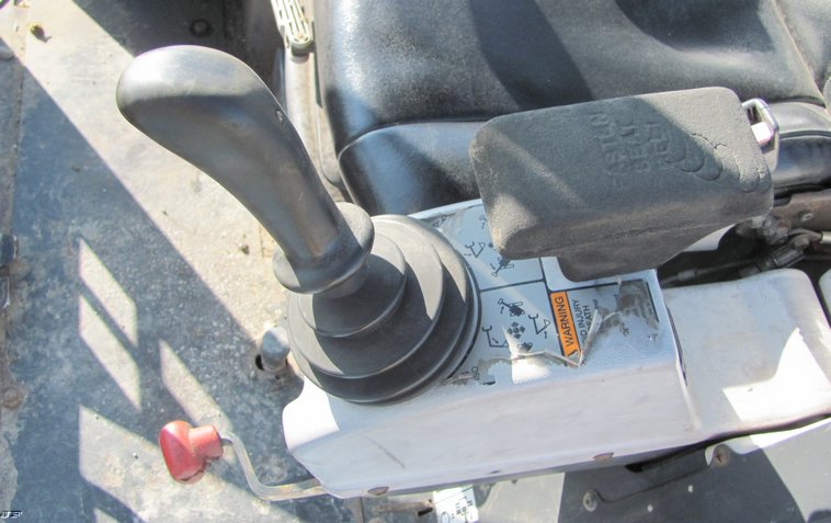 image for item 5219 1998 Bobcat 331 compact excavator