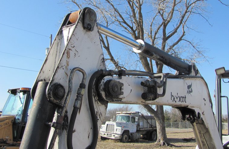 image for item 5219 1998 Bobcat 331 compact excavator