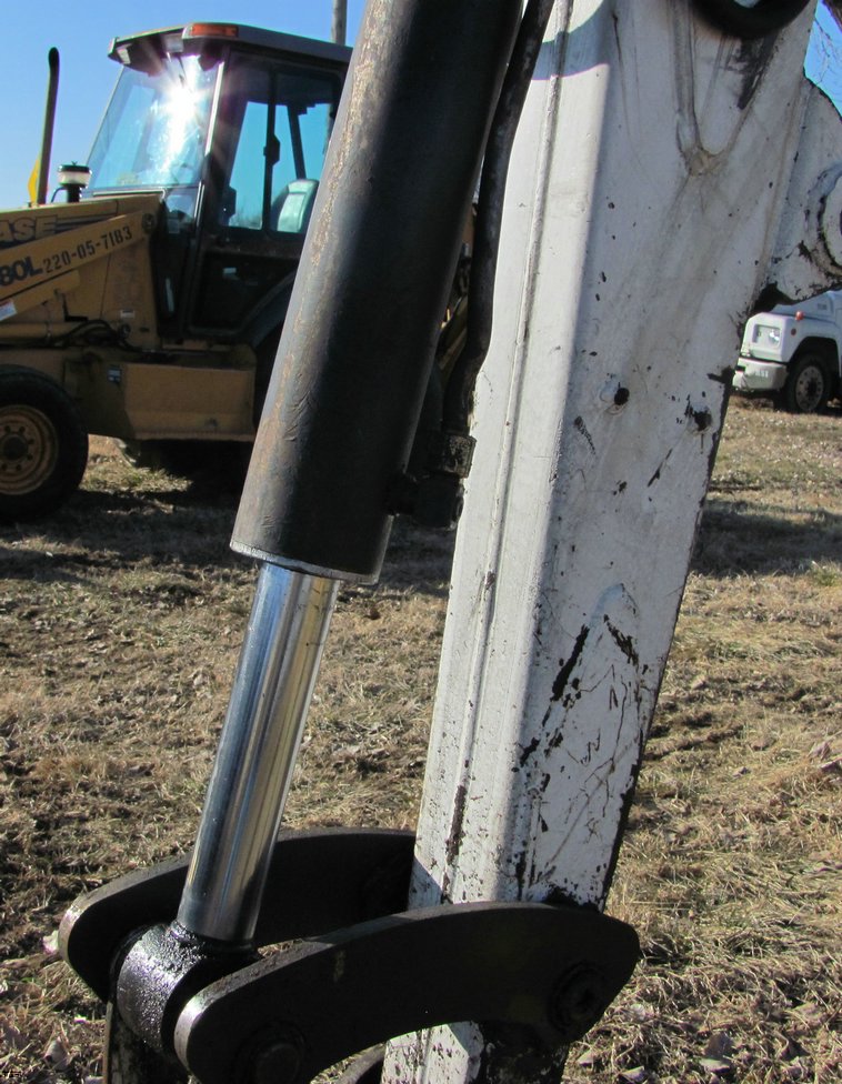 image for item 5219 1998 Bobcat 331 compact excavator