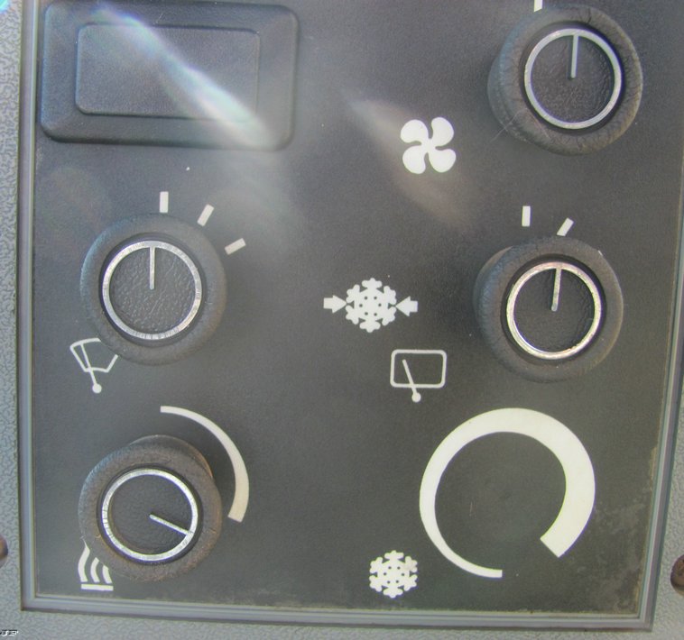 image for item 5221 1997 Case 580L loader backhoe