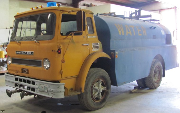 image for item 5225 1973 International C01910A water truck