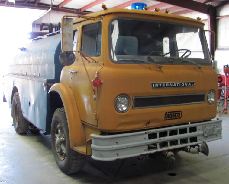 image for item 5225 1973 International C01910A water truck