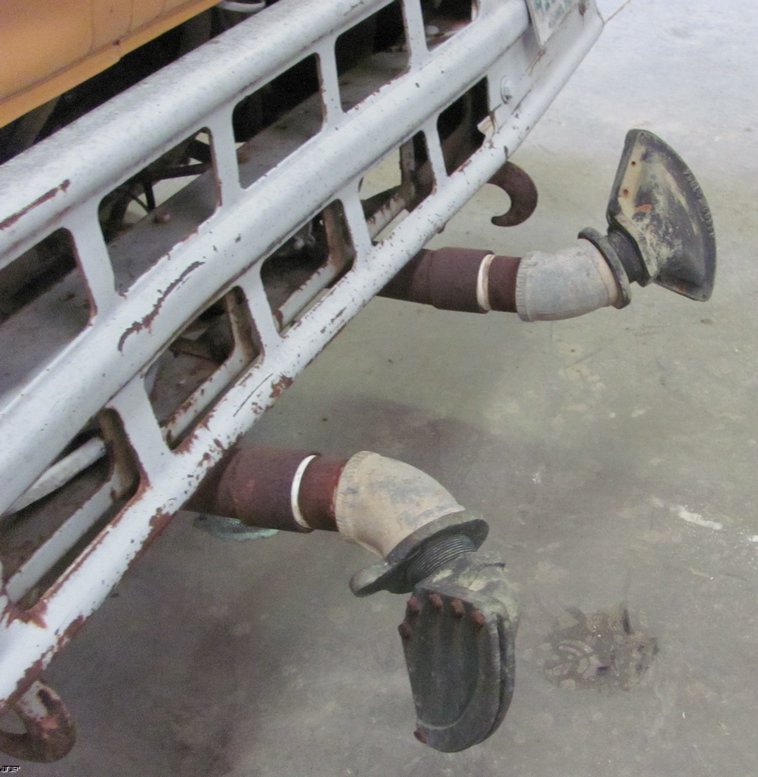 image for item 5225 1973 International C01910A water truck