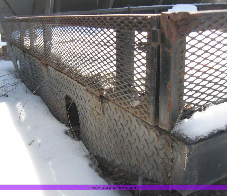 image for item 5323 Flatbed with headache rack