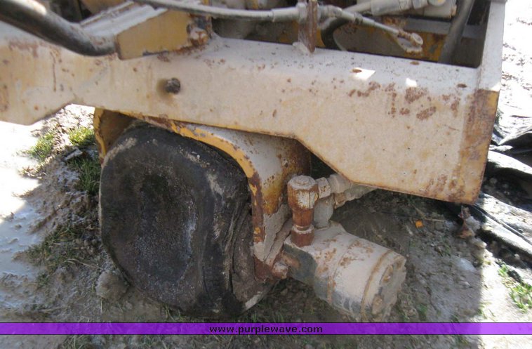 image for item 5326 Ingersoll Rand SP-24 vibratory roller