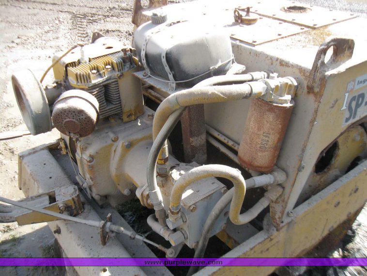 image for item 5326 Ingersoll Rand SP-24 vibratory roller