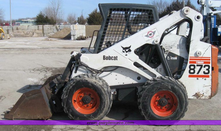 image for item 5327 Bobcat 873 skid steer