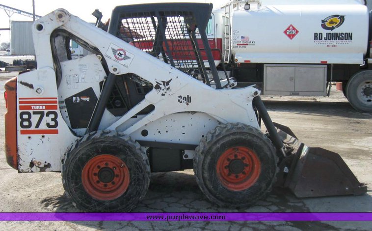 image for item 5327 Bobcat 873 skid steer