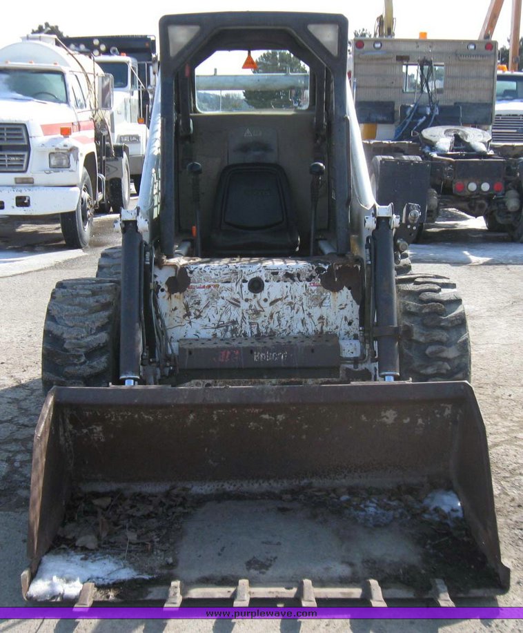 image for item 5327 Bobcat 873 skid steer