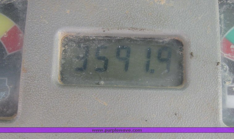 image for item 5327 Bobcat 873 skid steer