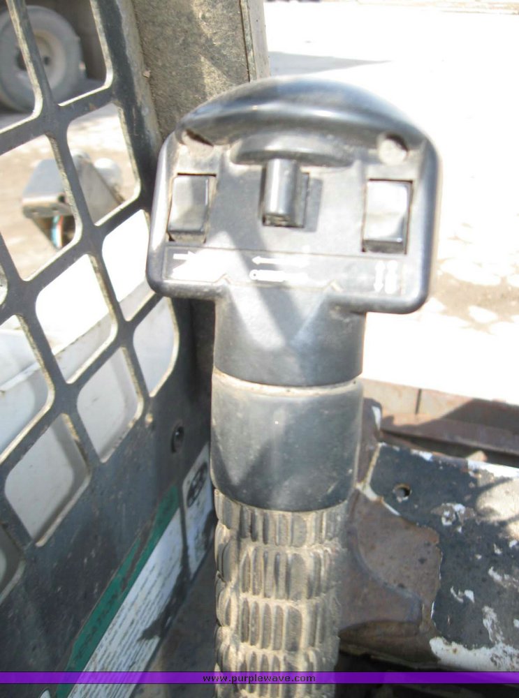 image for item 5327 Bobcat 873 skid steer