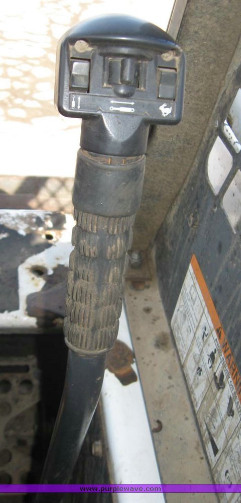 image for item 5327 Bobcat 873 skid steer