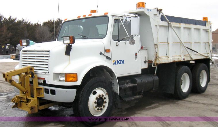 image for item 5454 1991 International Series 4900 dump truck