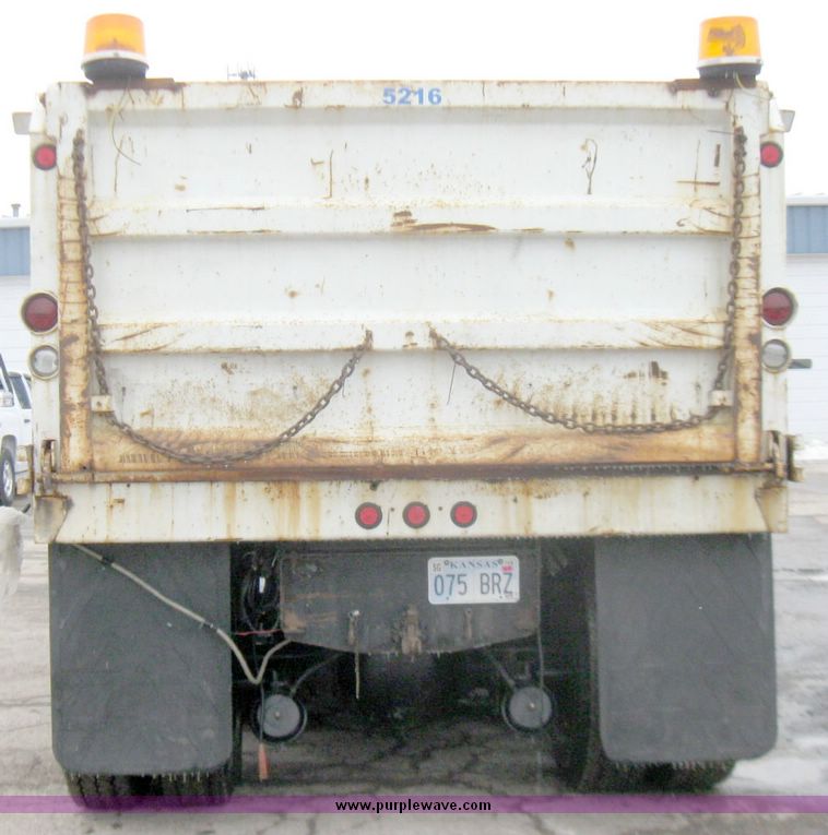 image for item 5454 1991 International Series 4900 dump truck