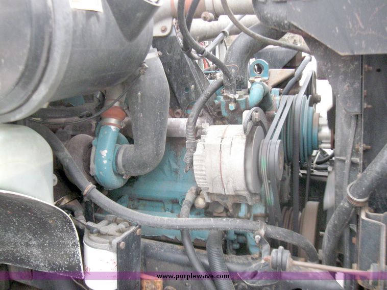 image for item 5454 1991 International Series 4900 dump truck