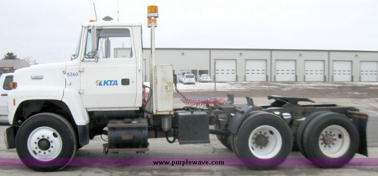 image for item 5457 1991 Ford Conventional LN8000F tractor truck