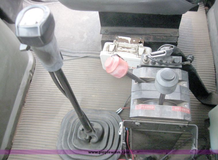 image for item 5457 1991 Ford Conventional LN8000F tractor truck