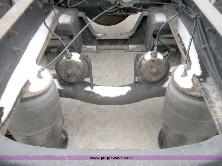 image for item 5457 1991 Ford Conventional LN8000F tractor truck