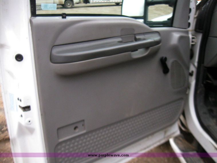 image for item 5571 1999 Ford F-450 Super Duty flatbed pickup