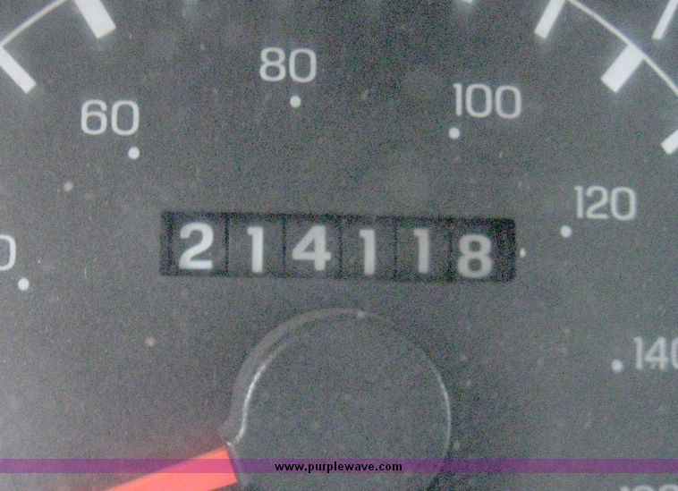 image for item 5571 1999 Ford F-450 Super Duty flatbed pickup