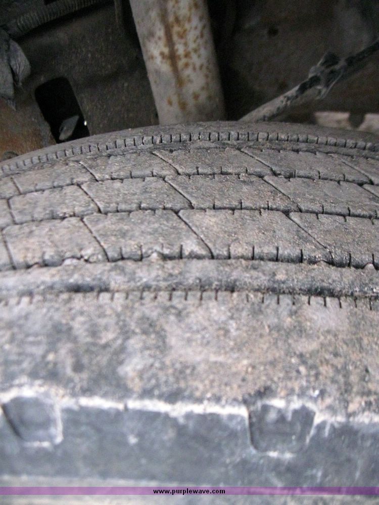 image for item 5571 1999 Ford F-450 Super Duty flatbed pickup