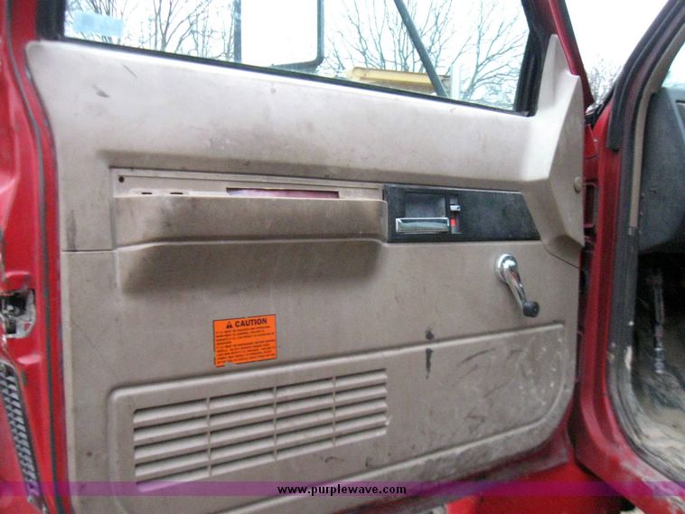 image for item 5573 1995 Chevrolet Kodiak C7H042 dump truck