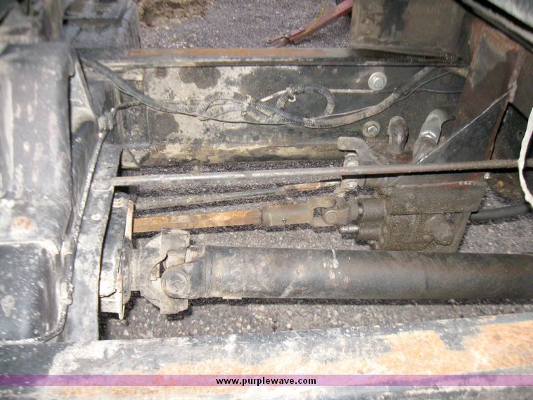 image for item 5573 1995 Chevrolet Kodiak C7H042 dump truck