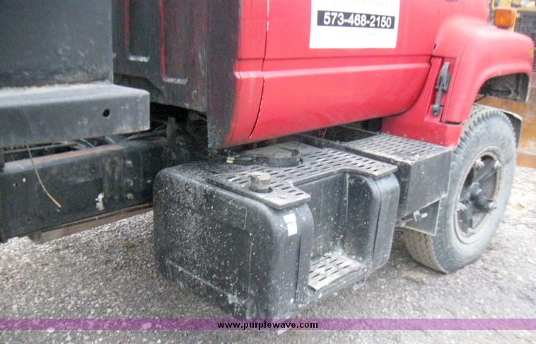 image for item 5573 1995 Chevrolet Kodiak C7H042 dump truck