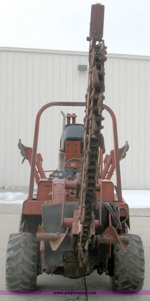 image for item 5576 1997 Ditch Witch 5110 trencher