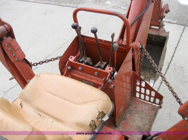 image for item 5576 1997 Ditch Witch 5110 trencher