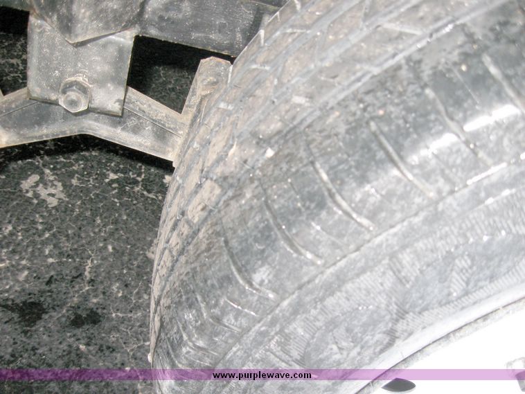 image for item 5582 2009 M&M 19' tandem axle trailer