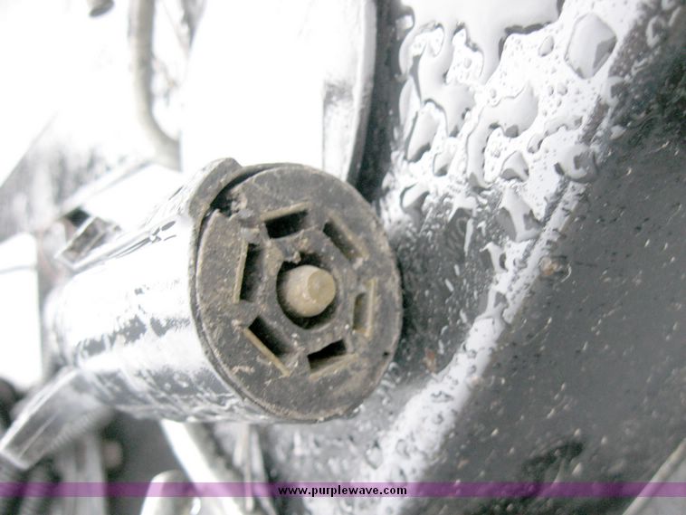 image for item 5582 2009 M&M 19' tandem axle trailer