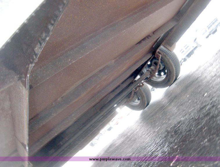 image for item 5582 2009 M&M 19' tandem axle trailer