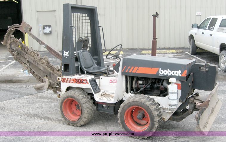 image for item 5587 Bobcat 3023 trencher