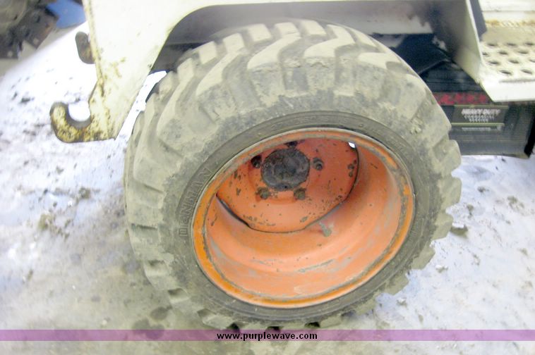 image for item 5587 Bobcat 3023 trencher